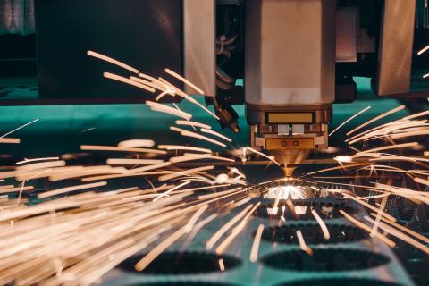 Welding with sparks